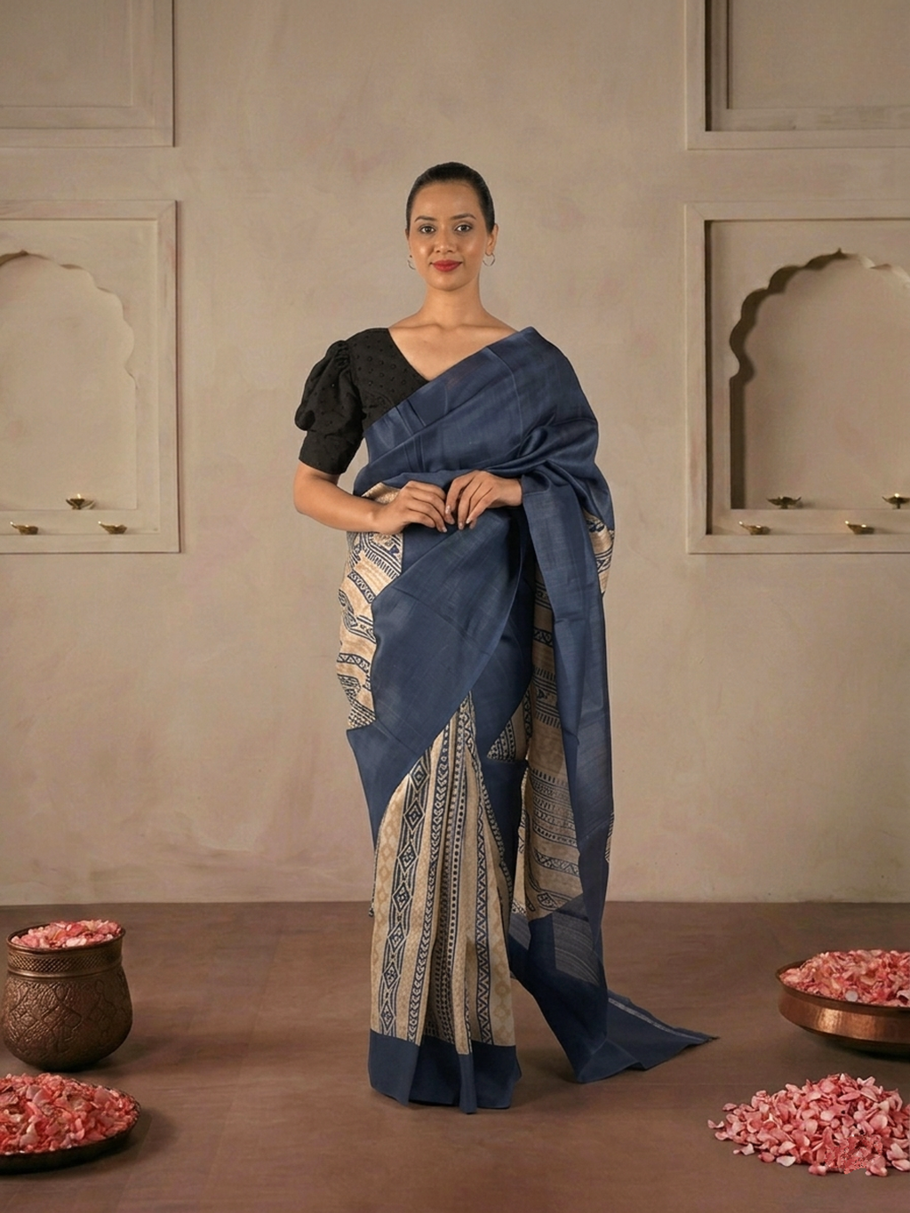 NEELAAROHI