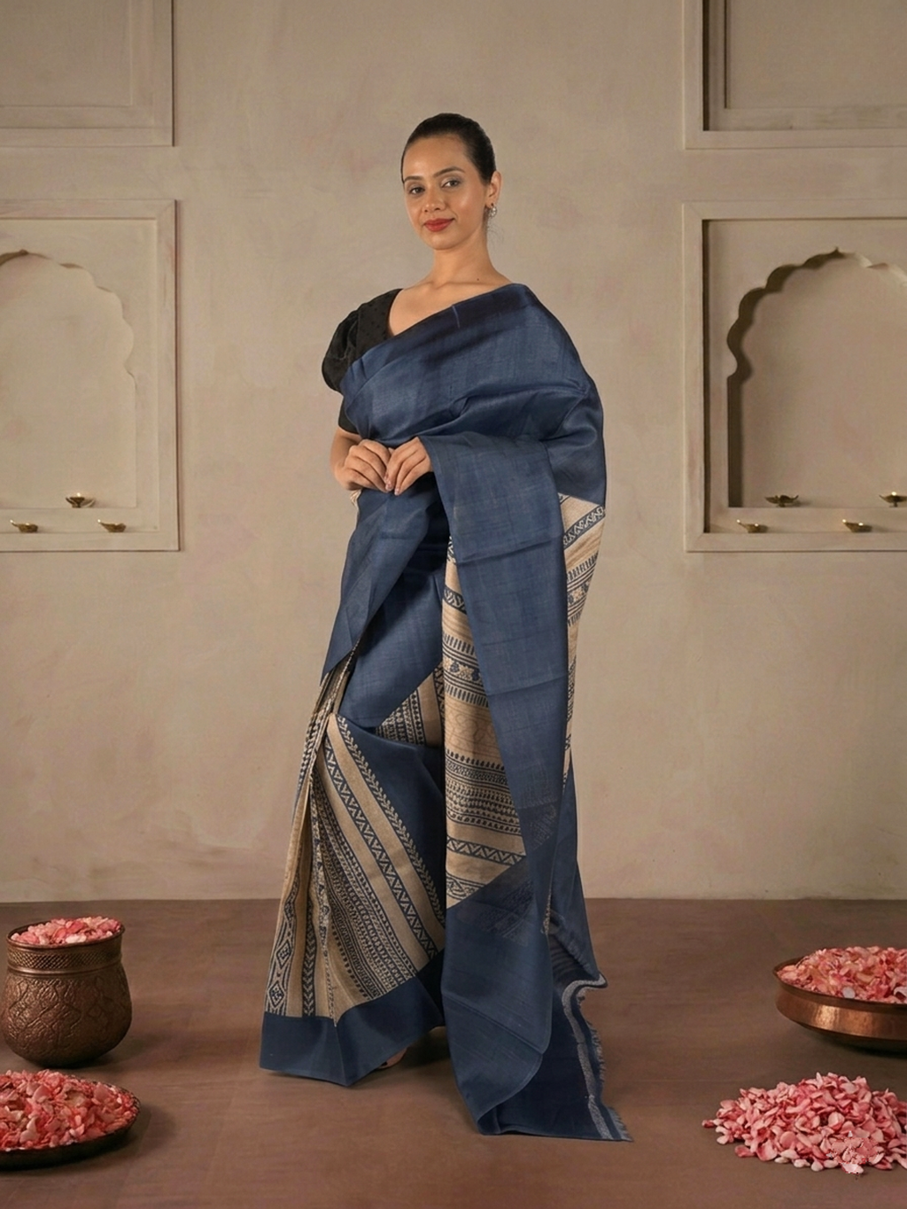 NEELAAROHI